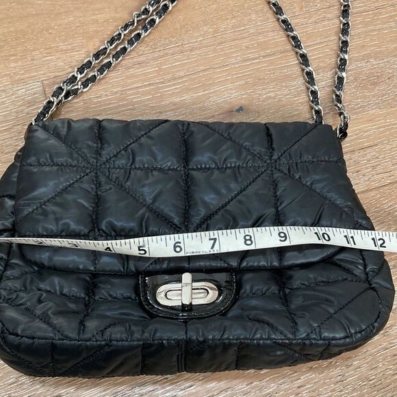 Chico’s black puffer bag with adjustable crossbody/ shoulder chain strap - Picture 7 of 10